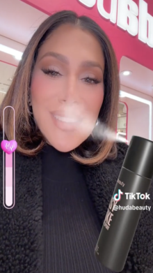 Huda Beauty Tap to Blur